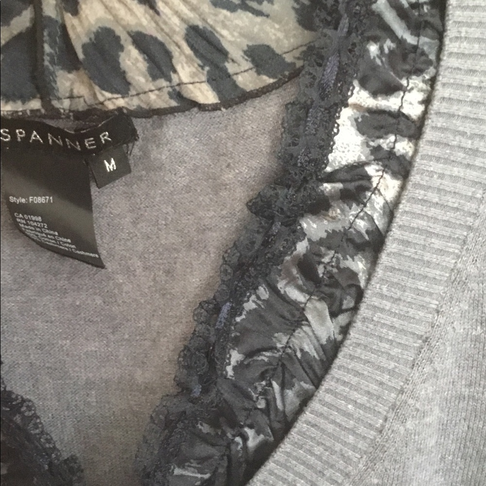 Spanner V-Neck Sweater Ladies Medium View 2